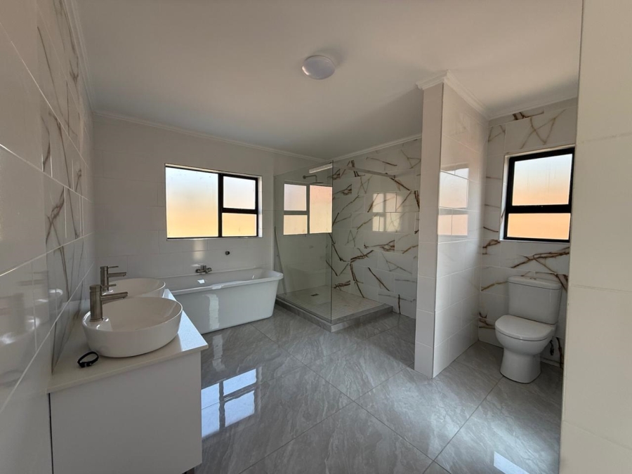 4 Bedroom Property for Sale in Buffelspoort Eco Estate North West